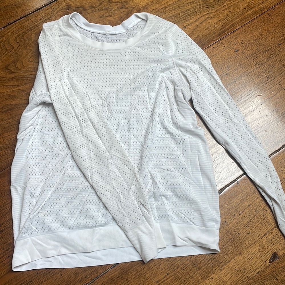 Lululemon top
